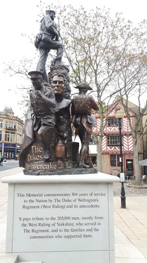 Duke of Wellington Regiment - Memorial Statue by Sculptor Andrew Sinclair, Woolshops Halifax