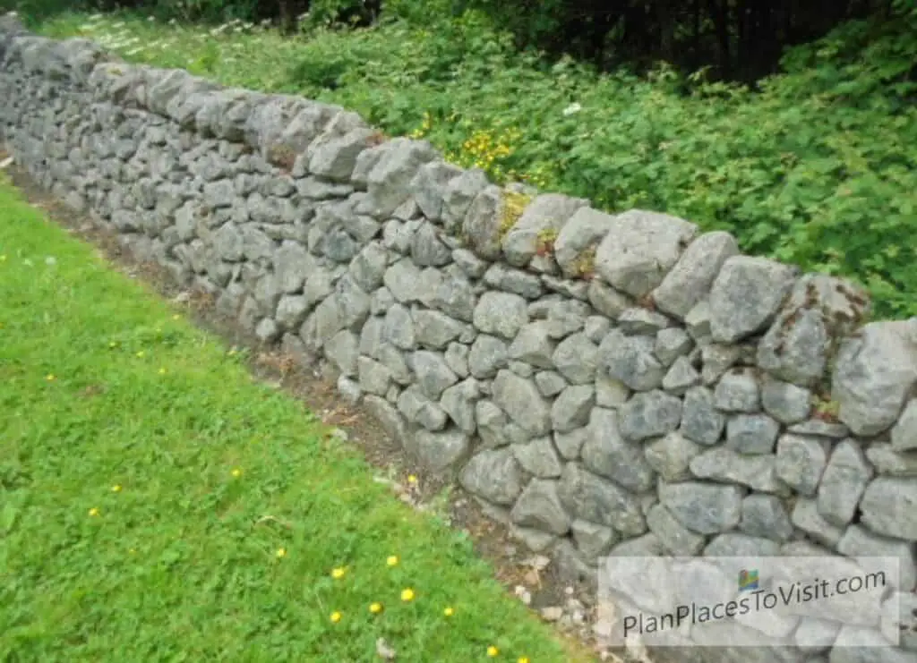 Dry Stone walls in Yorkshire Random Limestone