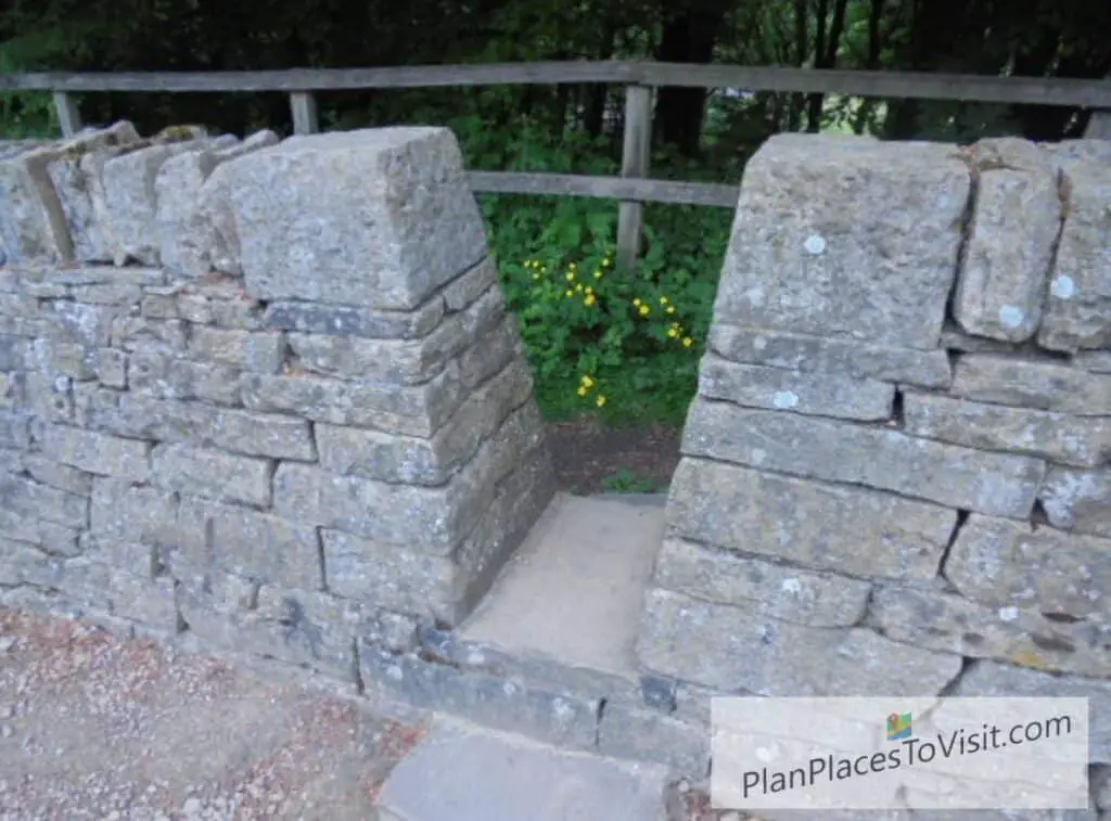 Dry Stone Walls in Yorkshire - Step Through Stile Shibden Halifax